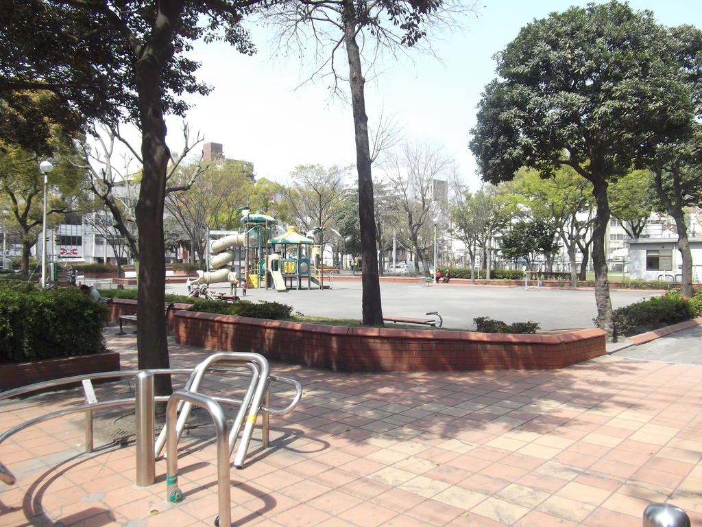park. 278m until Tenmonkan Park (park)