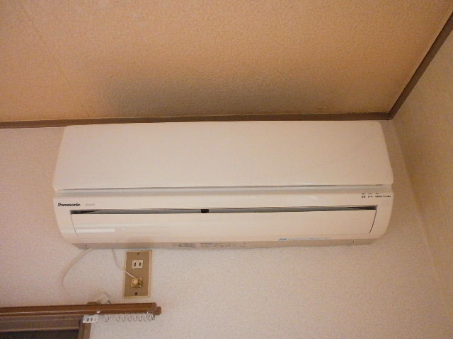 Other Equipment. It comes with air conditioning ☆