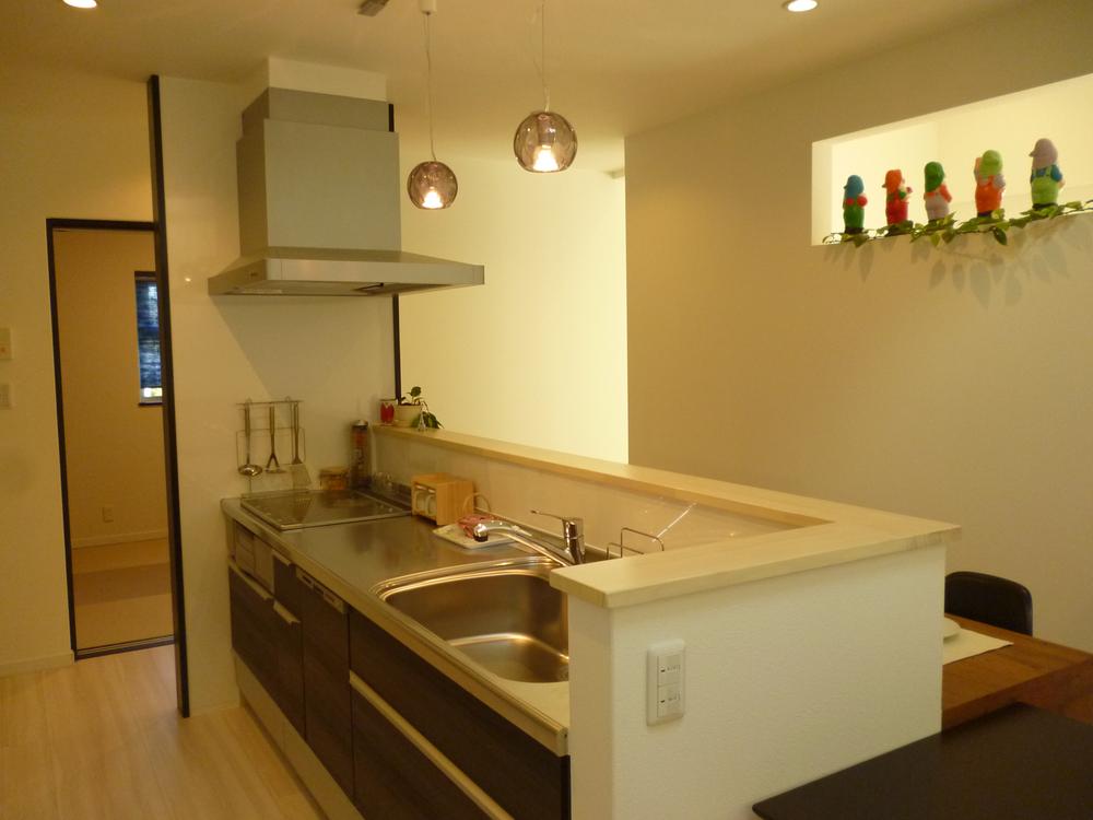Kitchen. The counter is in face-to-face kitchen can dish fun every day with the latest kitchen. . . !!! Stylish space