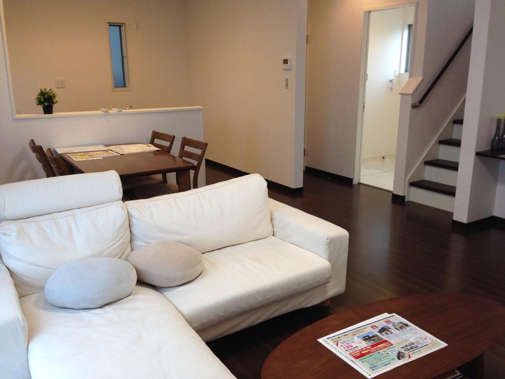 Living. LDK that are also considered to housework flow line.