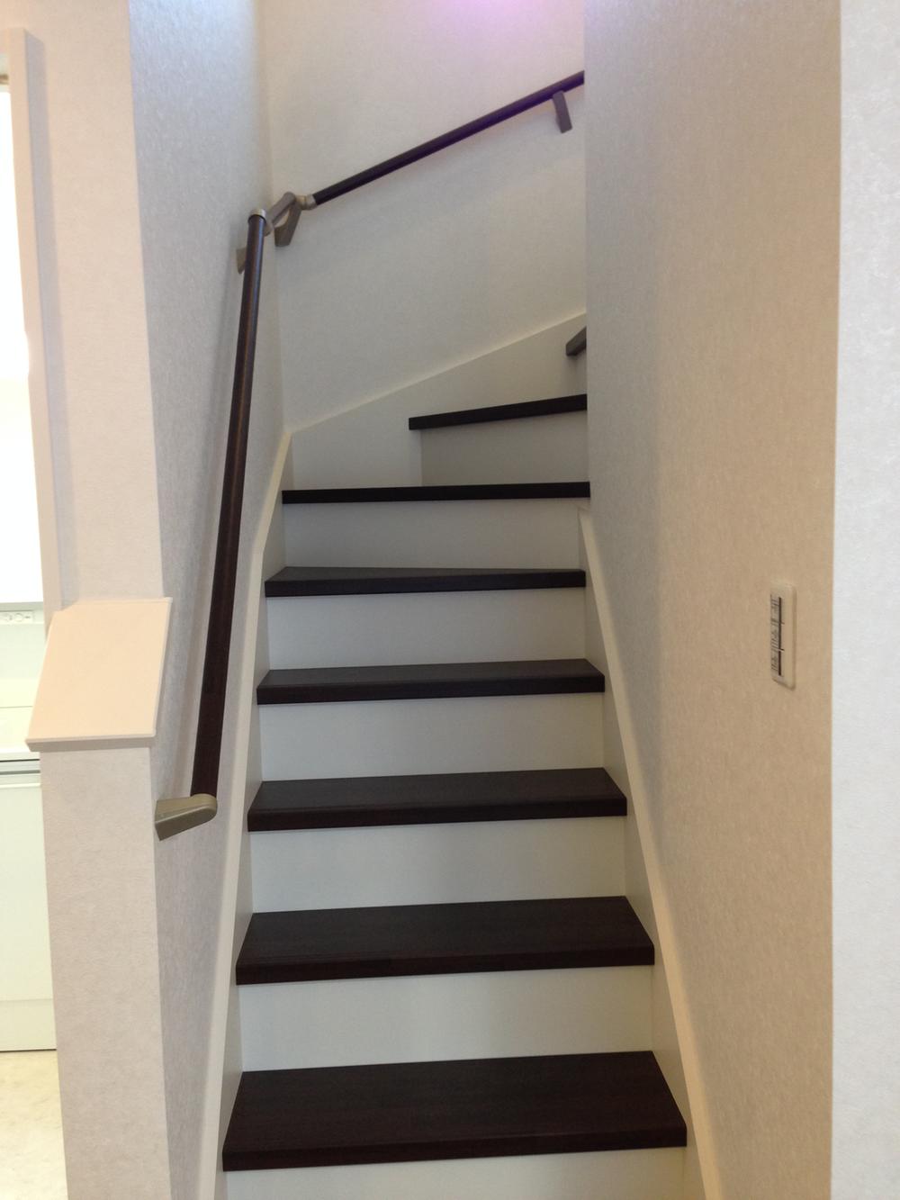 Other introspection. It can also down ascended to safety in a small child without a break until the top because we are railing of stairs.