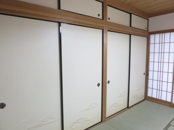 Non-living room. Sliding doors of Japanese-style room is re-covered already ☆ There is a feeling of cleanliness