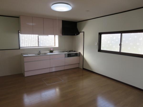 Kitchen. The floor of the dining space is beautiful and clean so it is the heavy tension ☆ It is good around the table at a table