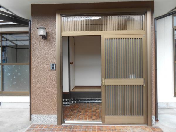 Entrance. Entrance of the sliding door will exchange is done with a new one ☆ Sound is downright nimble of Caracalla when open