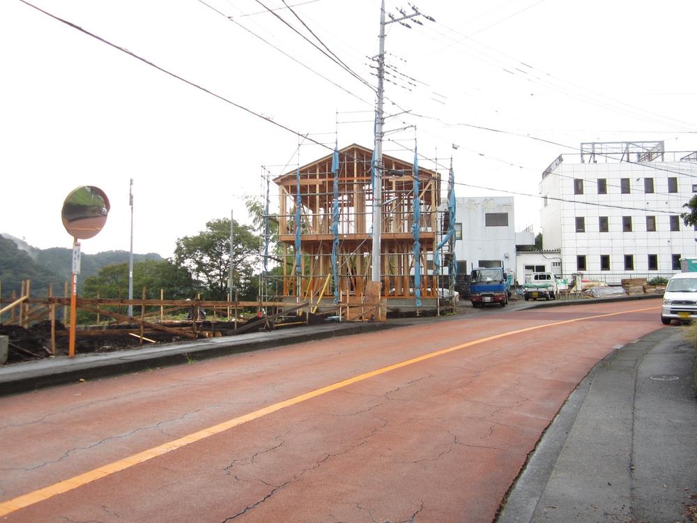 Local appearance photo. Local (10 May 2013) Shooting ◎ car space two possible ◎ 16.5 Pledge of LDK are spacious