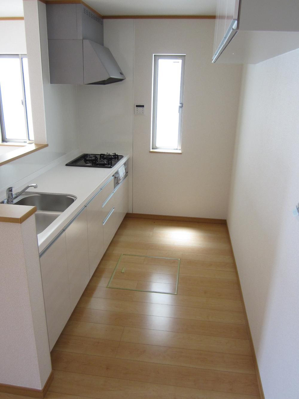 Same specifications photo (kitchen). Example of construction System kitchen ・ With under-floor storage