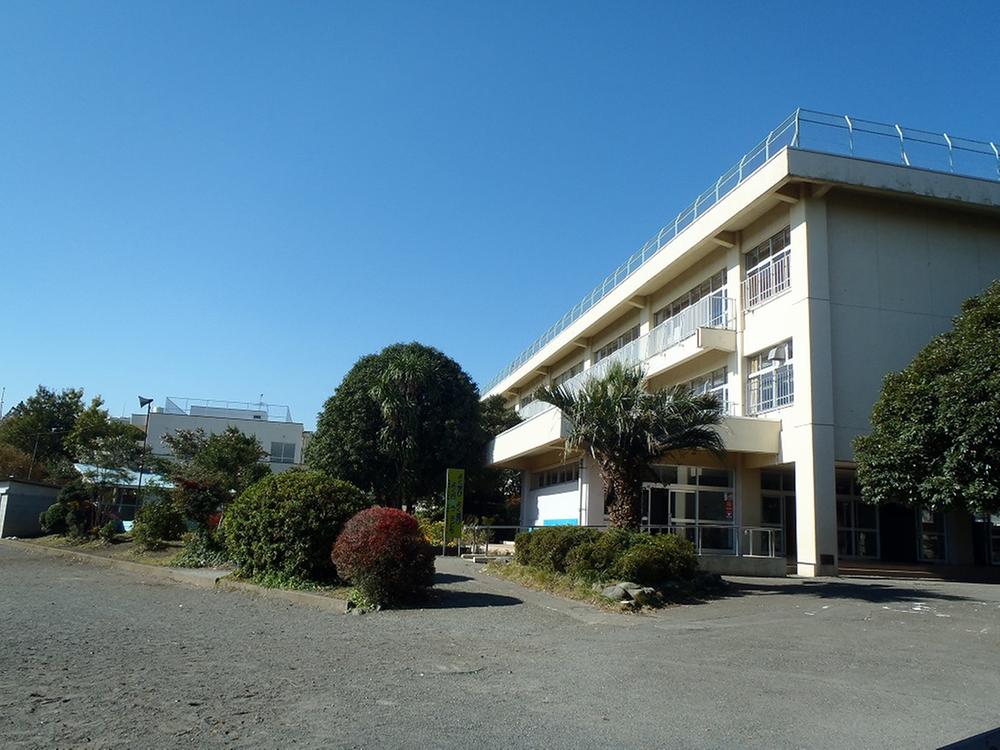 Primary school. Aikawa Municipal Nakatsu second elementary school up to 200m