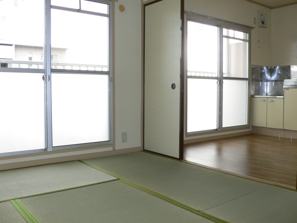 Living and room. Photo is the same type ・ It is another dwelling unit. 
