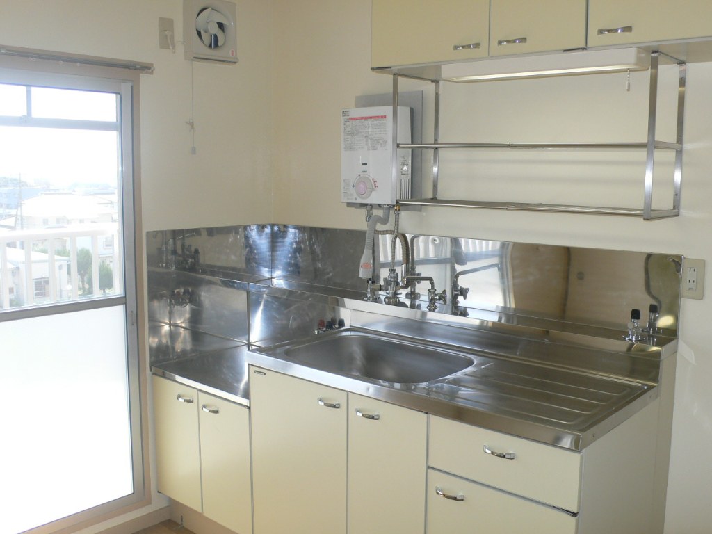 Kitchen. Photo is the same type ・ It is another dwelling unit. 