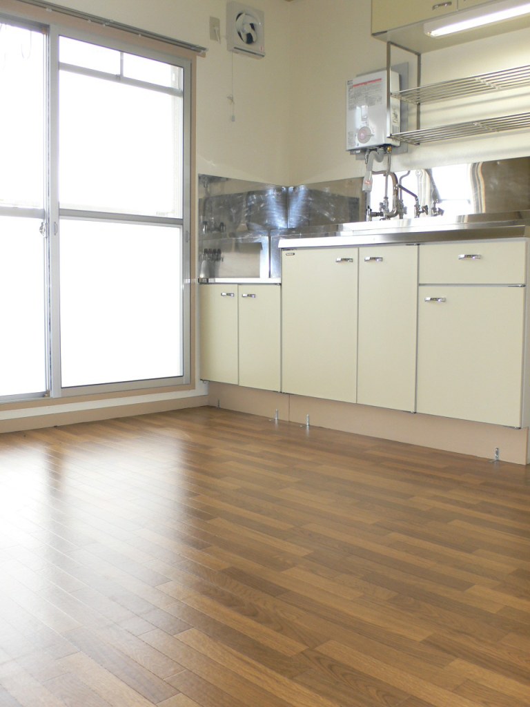 Living and room. Photo is the same type ・ It is another dwelling unit.