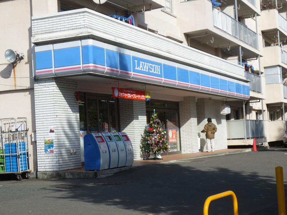 Convenience store. 122m until Lawson Aikawa Nakatsu shop