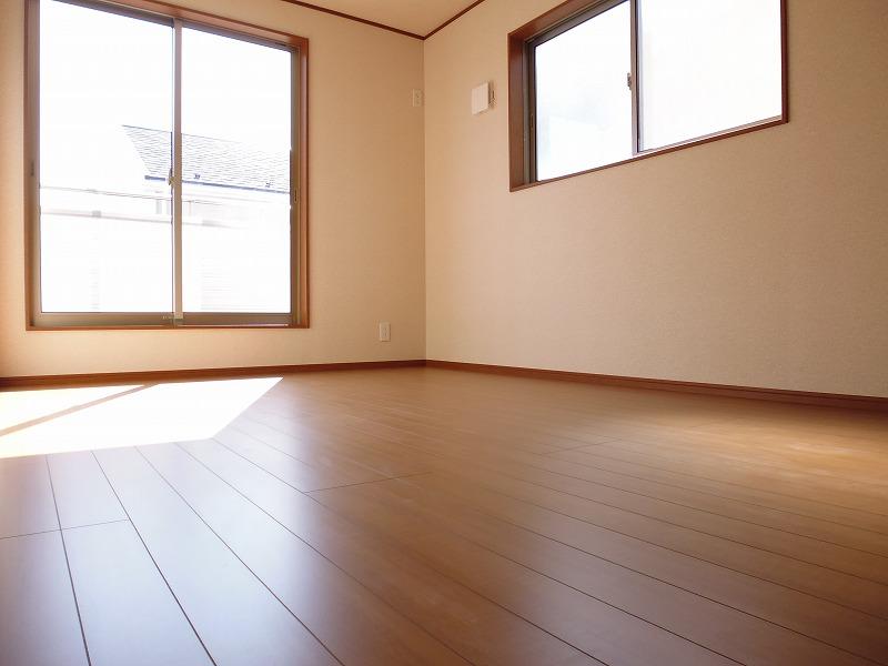 Non-living room. Indoor (10 May 2013) Shooting