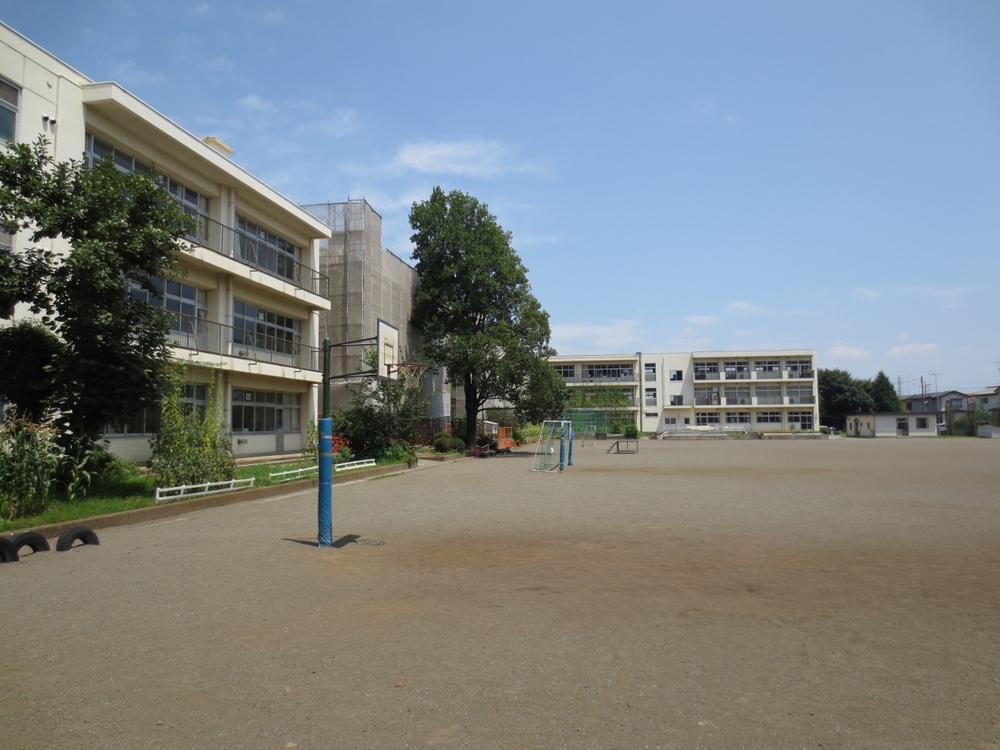 Primary school. Aikawa Municipal Nakatsu to elementary school 2334m