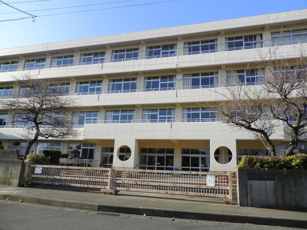 Primary school. Sugawara Elementary School