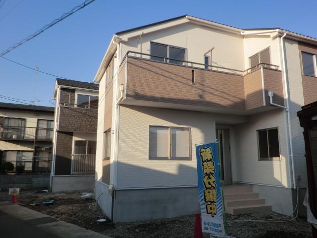 Local appearance photo. Local (11 May 2013) Shooting