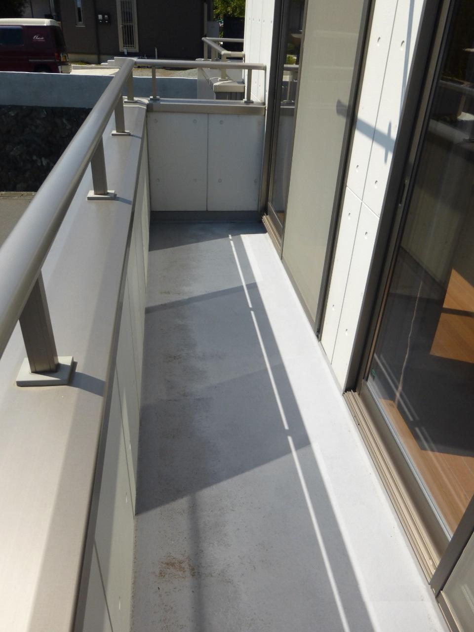 Balcony. South-facing balcony LDK 1