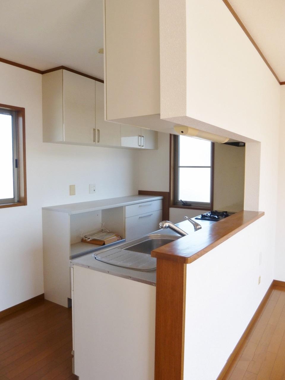 Kitchen. Bright living kitchen!
