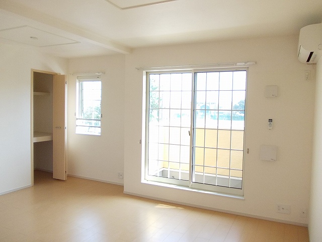 Living and room