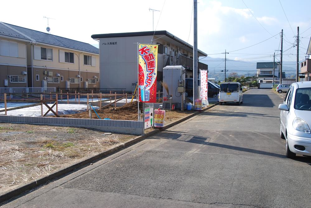 Local photos, including front road. Local (12 May 2013) Shooting