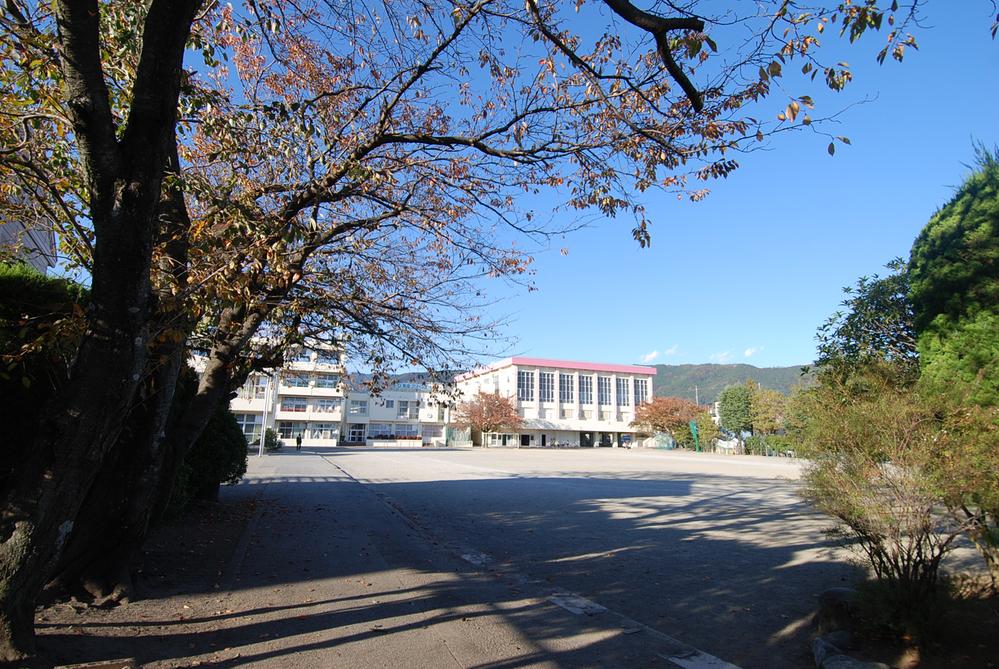 Primary school. 668m to Kaisei elementary school