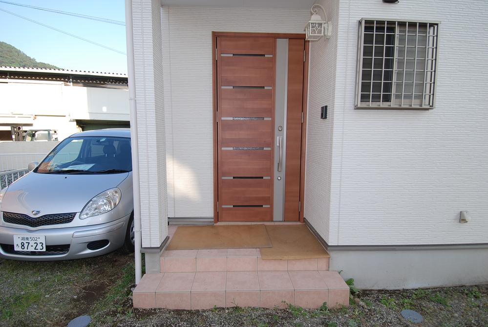 Entrance. Local (10 May 2013) Shooting