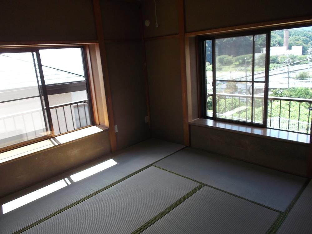 Non-living room. Second floor of the Japanese-style room 8 is between the tatami. Japanese-style room is calm.