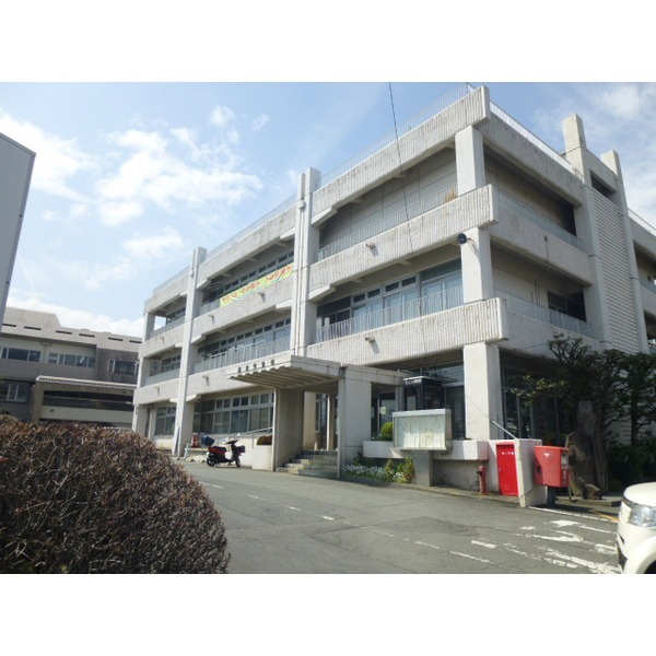Government office. 906m to Kaisei Town Hall (government office)
