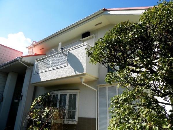 Same specifications photos (appearance). It is the state of the building appearance. Wall of chalk shine in blue sky! Because the south is the entrance, Sansan and yang will plug.
