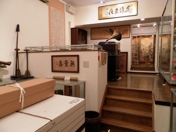 exhibition hall / Showroom. This is the second floor of the exhibition room. Here it has been on display, such as the Edo period the previous art.