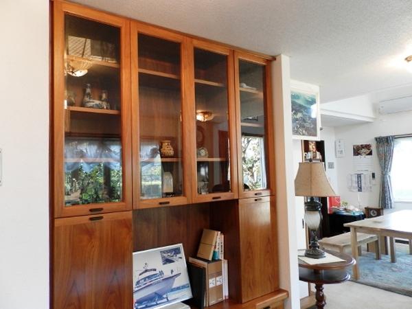 Living. The living-dining and has been equipped with a large cupboard. Please try to arrange as you like.