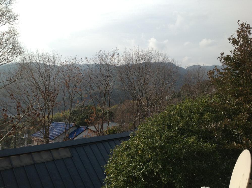 View photos from the dwelling unit. View from the site (December 2012) shooting
