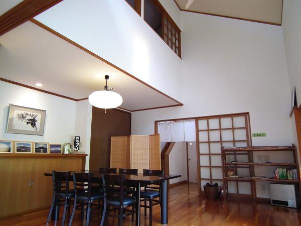 Living. A feeling of opening dining.