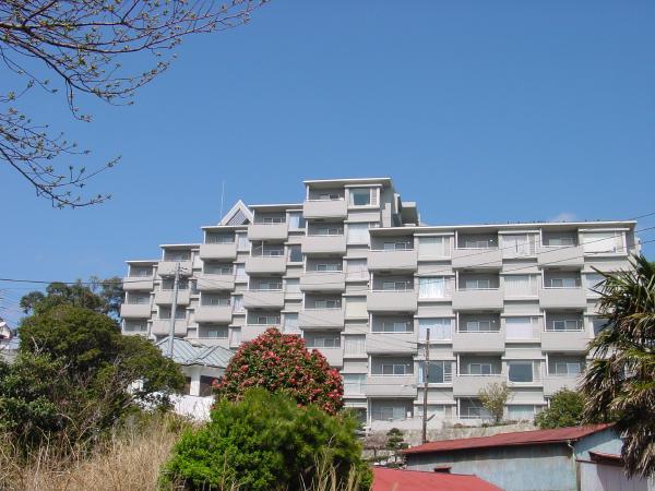 Local appearance photo. Mansion is the appearance when viewed from the sea side.