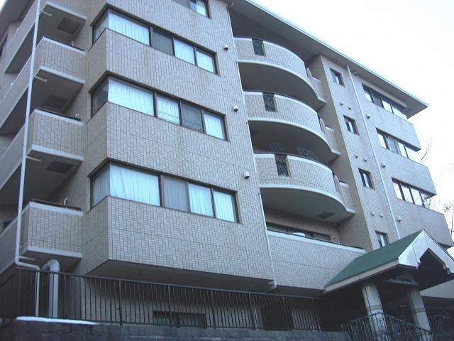 Local appearance photo. Local shooting