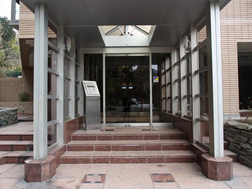 Entrance. Common areas