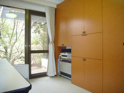 Non-living room. 1 is Kaioku of Western-style. It is clean and decorated. Storage also offers enough