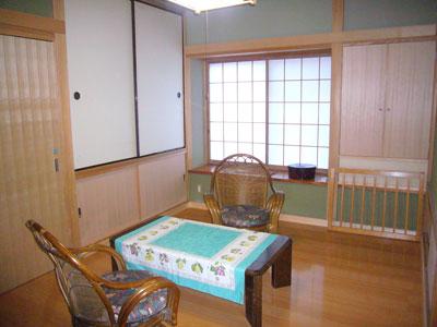 Living. Is the living room portion of the right hand hole. Floor heating and a wash basin ・ Toilet is equipped
