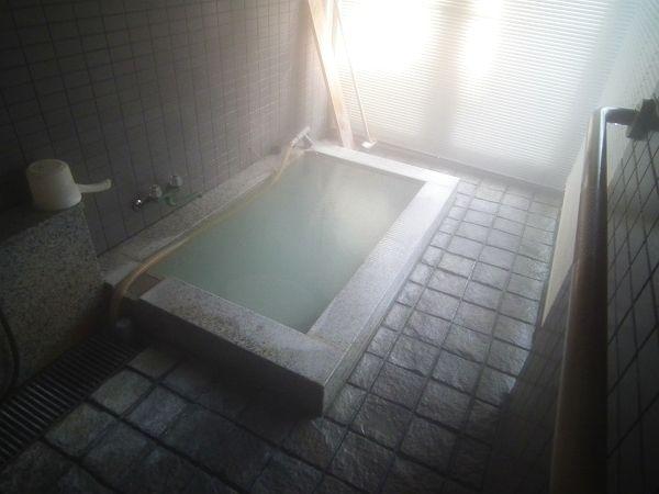Bathroom. It is with the cloudy hot spring to the Owakudani and withholding rights. You can enjoy the flow multiplied by stone bathroom.