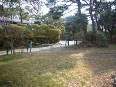 Garden. Enjoy a barbecue in a flat garden