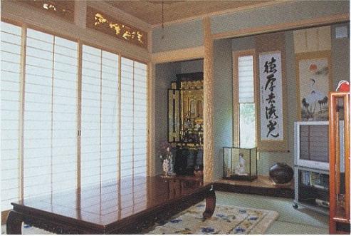 Non-living room. The first floor of the Japanese-style room is a space of about do not think the 6-mat
