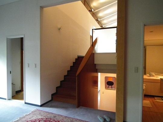 Other introspection. Entrance hall ・ bathroom ・ Wash ・ Japanese-style room is on the second floor part, Real is the structure, such as a mezzanine floor.  
