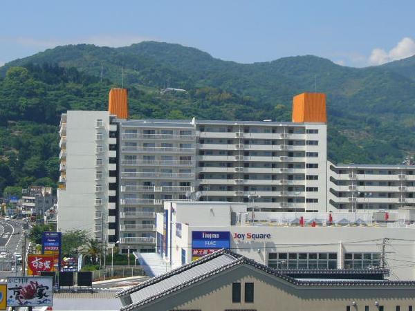 Local appearance photo