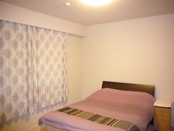 Non-living room. Western-style is about 7.8 Pledge. The surrounding environment is very quiet because after hot spring deep sleep