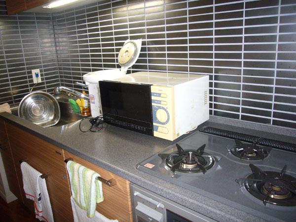 Kitchen. Kitchen. It will happily cooking in the sense of good tile finish
