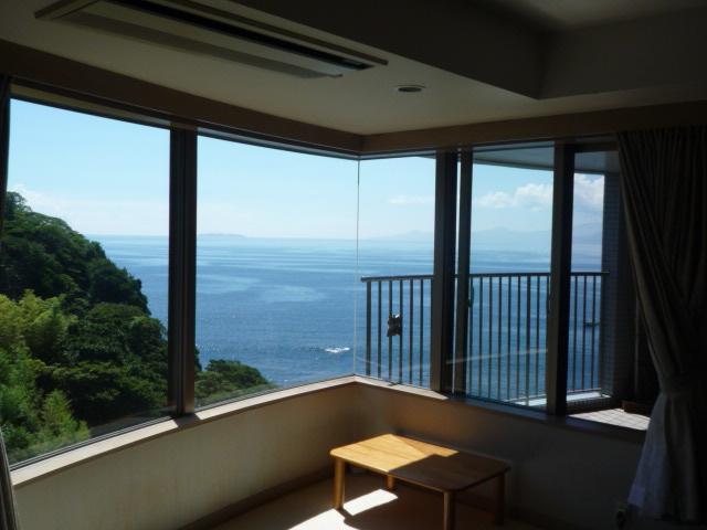 View photos from the dwelling unit