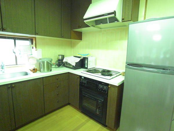 Kitchen. Window of Akaritori is Yes cut in L-shaped kitchen. It will be an electric stove.