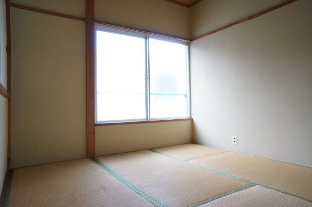 Other. The second floor is a beautiful Japanese-style room is a two-room!