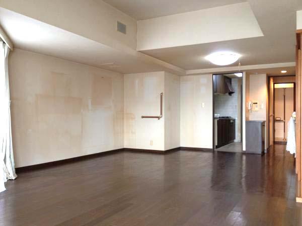 Living. Living dining about 16.6 Pledge