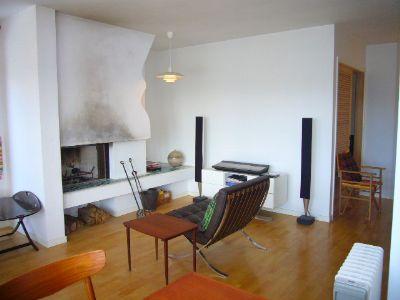 Living. Magician of French tile, Roger ・ We are using a tile of Capron