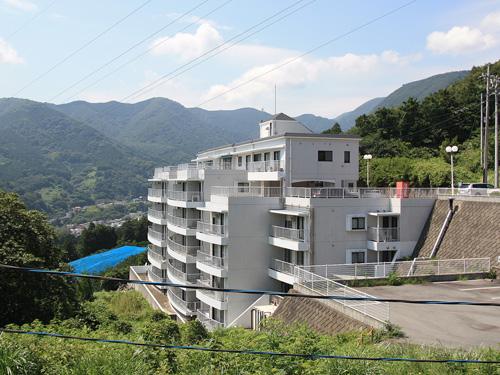 Local appearance photo. Mansion appearance